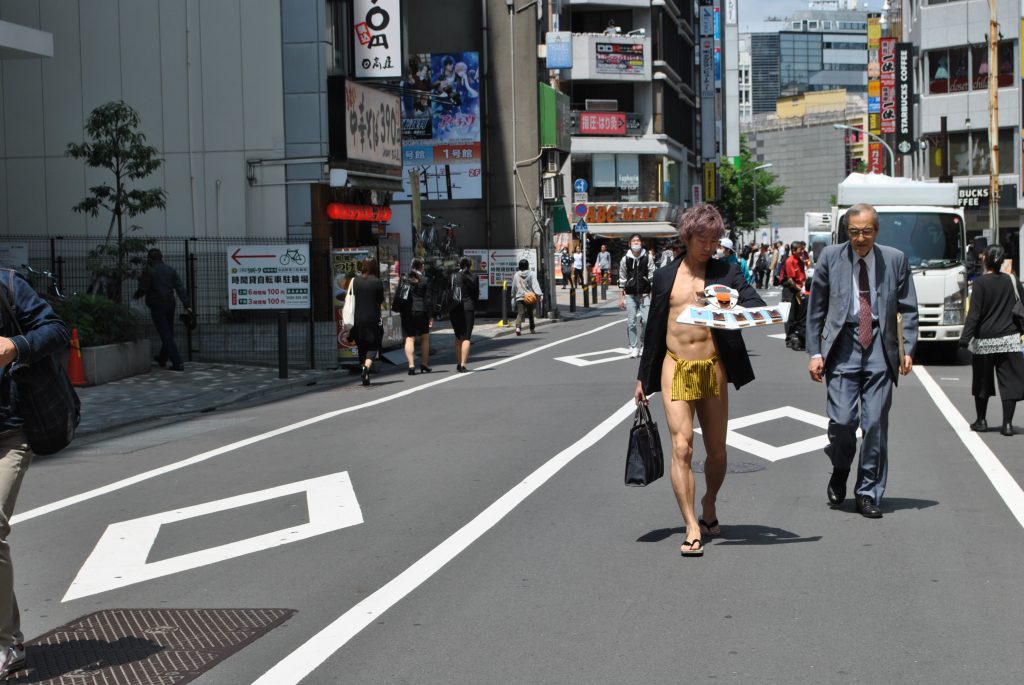fundoshiman-duelist-walking