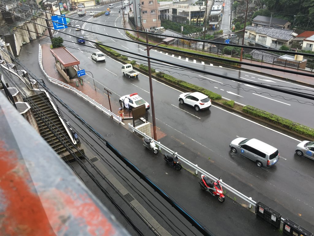 fundoshihikyakubin-caught-by-police-but-released