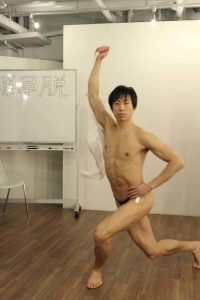 fundoshigentleman-putting-off-fundoshi-2