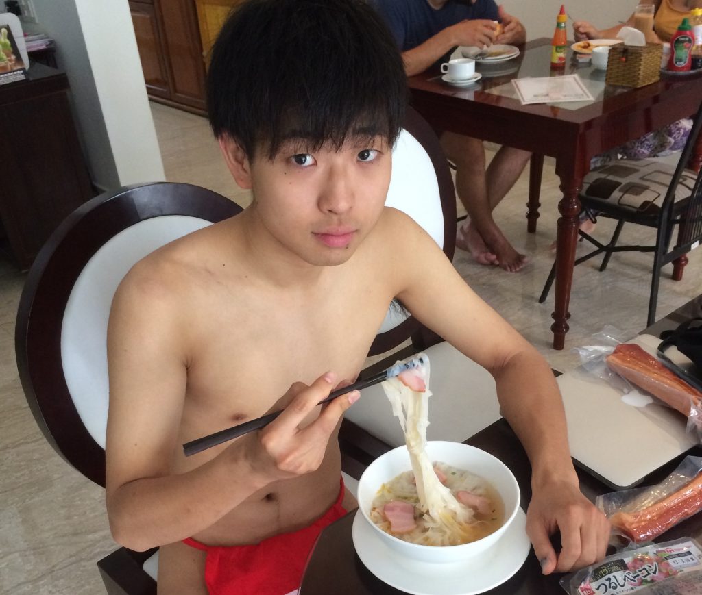 fundoshitsurushibacon-eating-fho