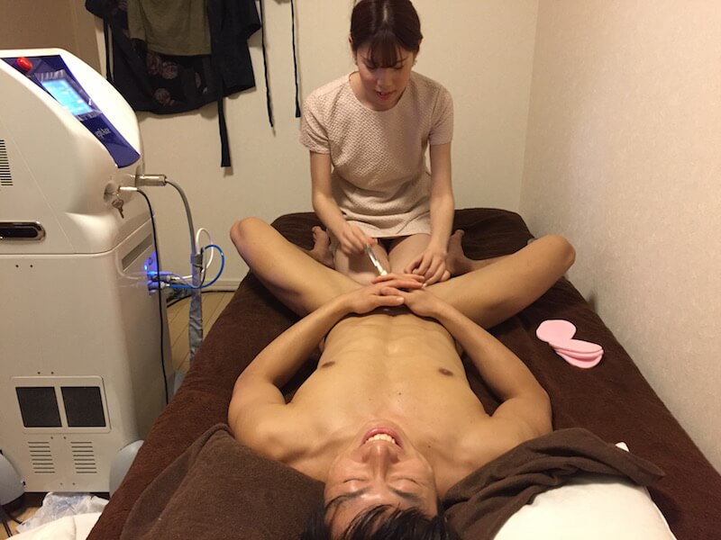 fundoshigentleman-depilation-in-private-salon-5
