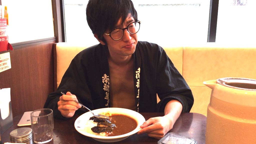 fundoshi-socrates-eating-5spicycurry-with-5sweet-topping-11
