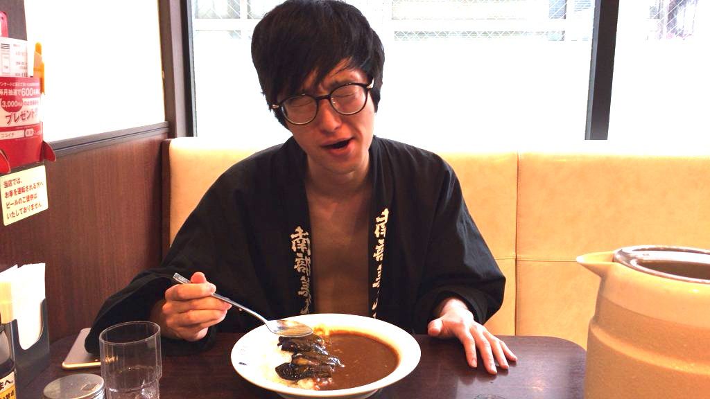 fundoshi-socrates-eating-5spicycurry-with-5sweet-topping-6