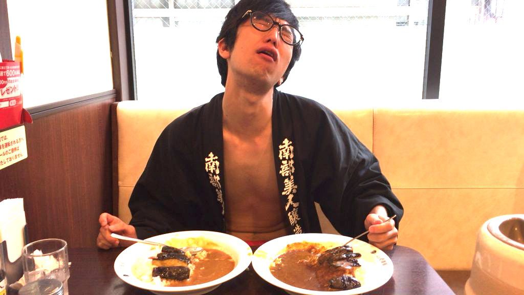 fundoshi-socrates-eating-spicycurry-4