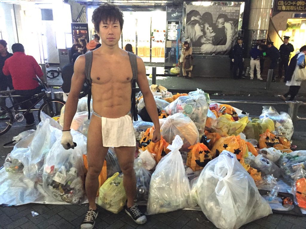 fundoshigentleman-cleaning-shibuya-helloween