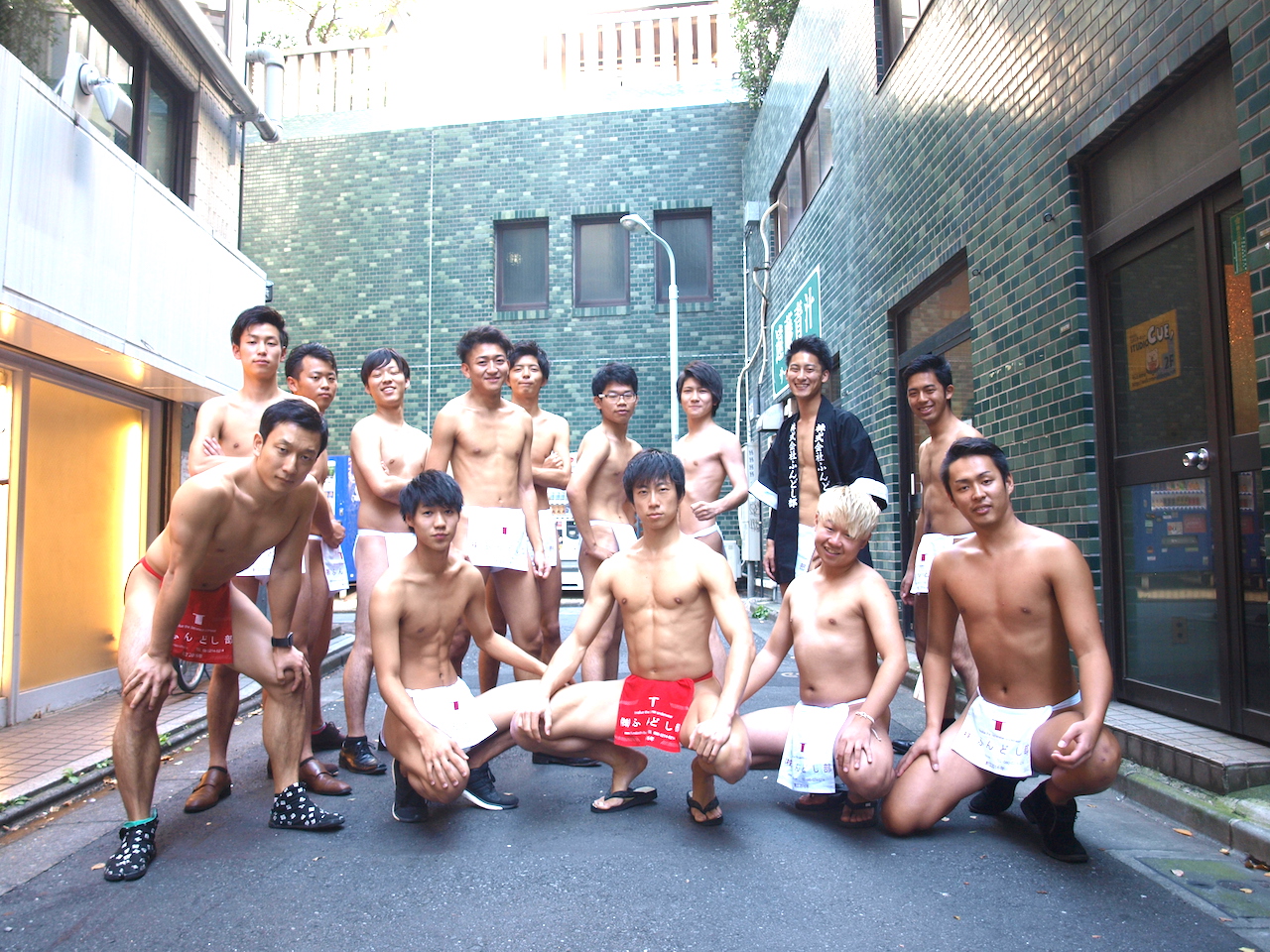 fundoshi-cleaning-with-yankee-hassyadai